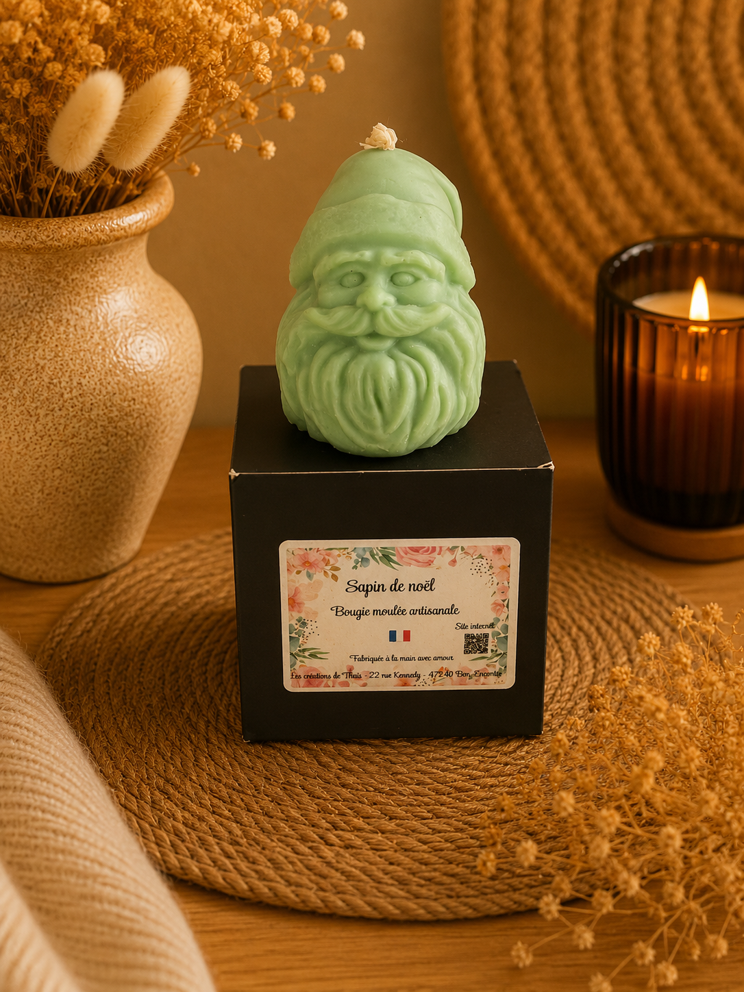 Bougie décorative Père Noël en cire d’olive – Fabrication artisanale - Sapin de Noël