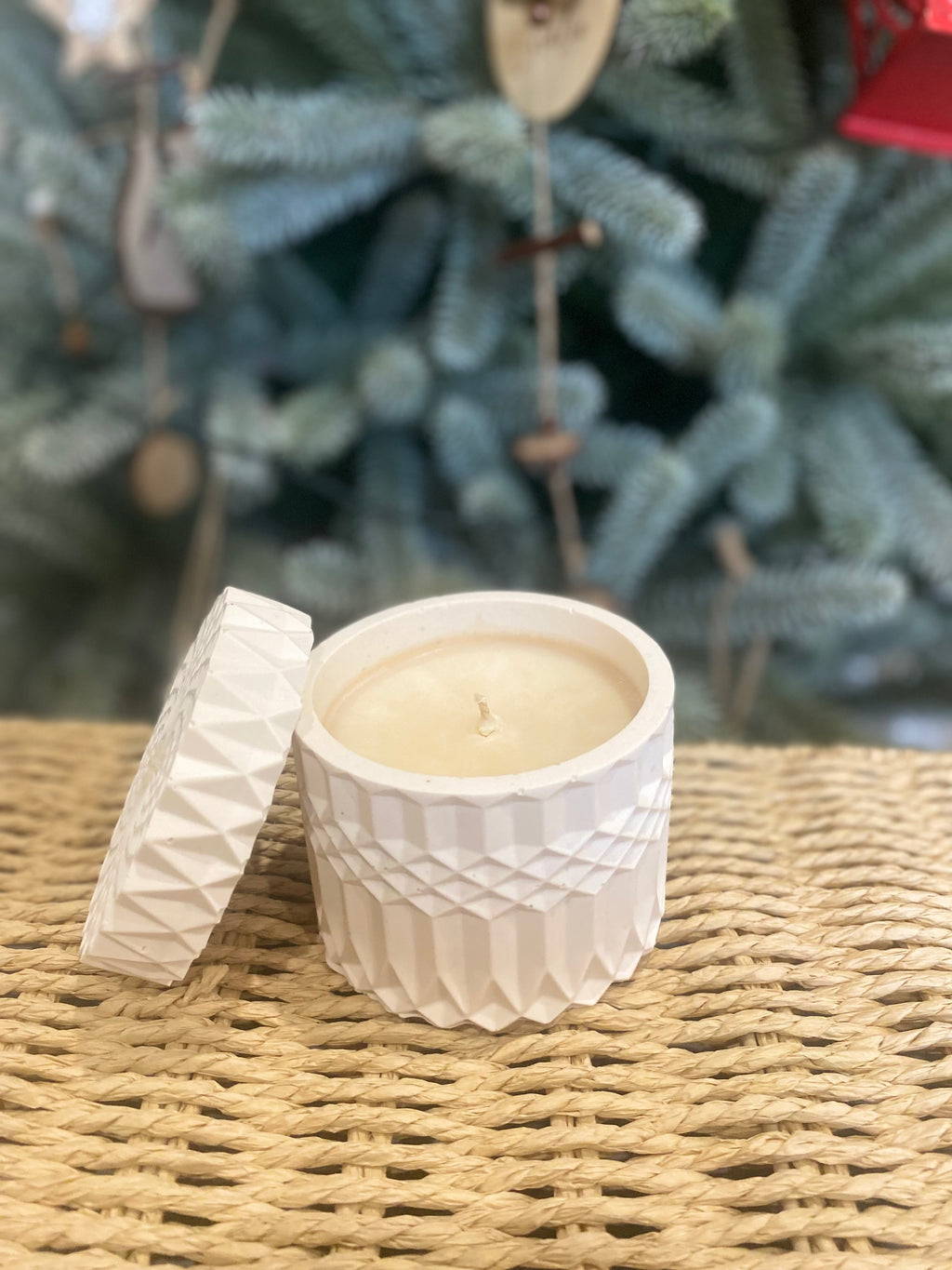 Bougie design parfumée artisanale – Cire d’olive