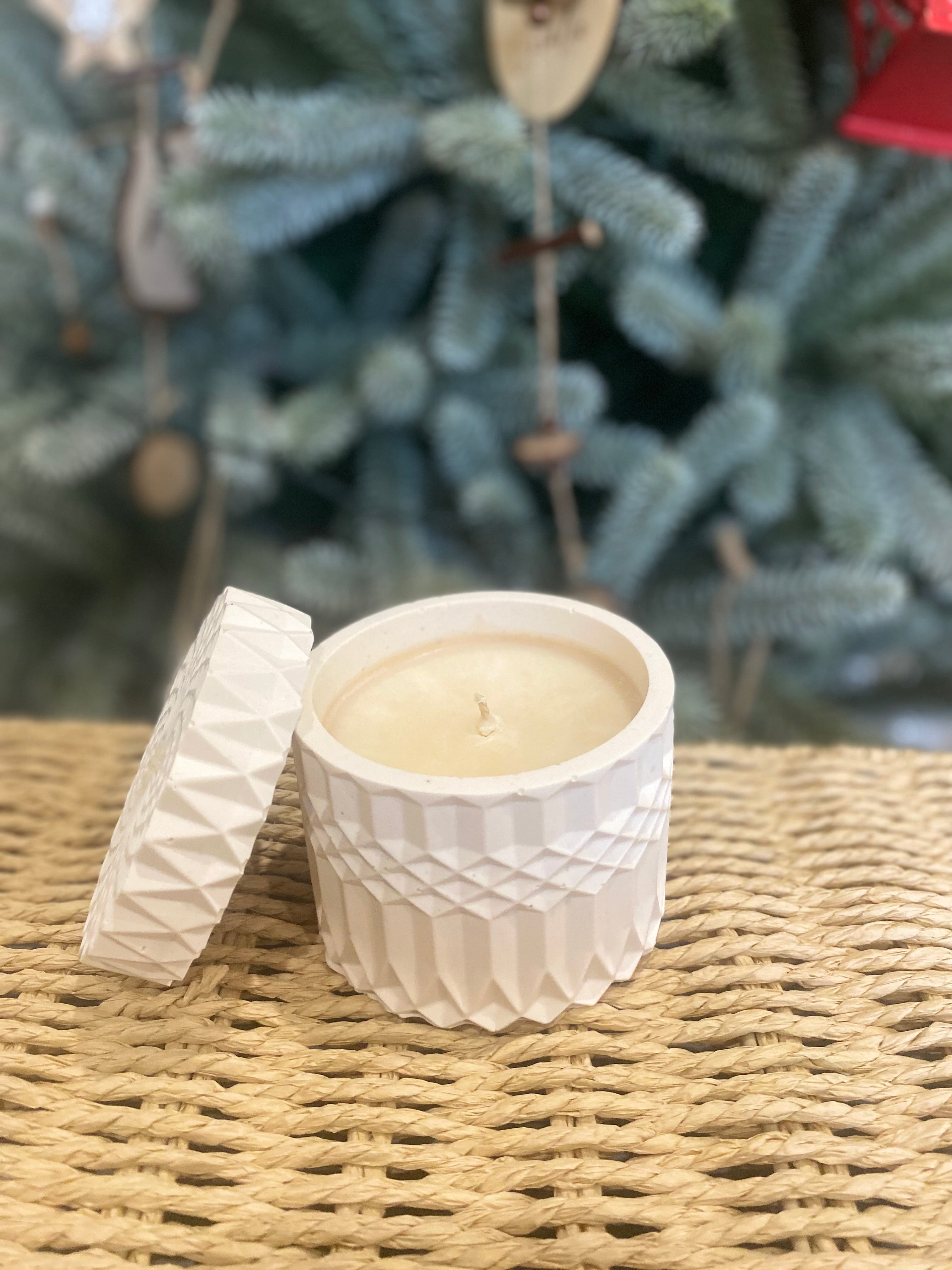 Bougie design parfumée artisanale – Cire d’olive
