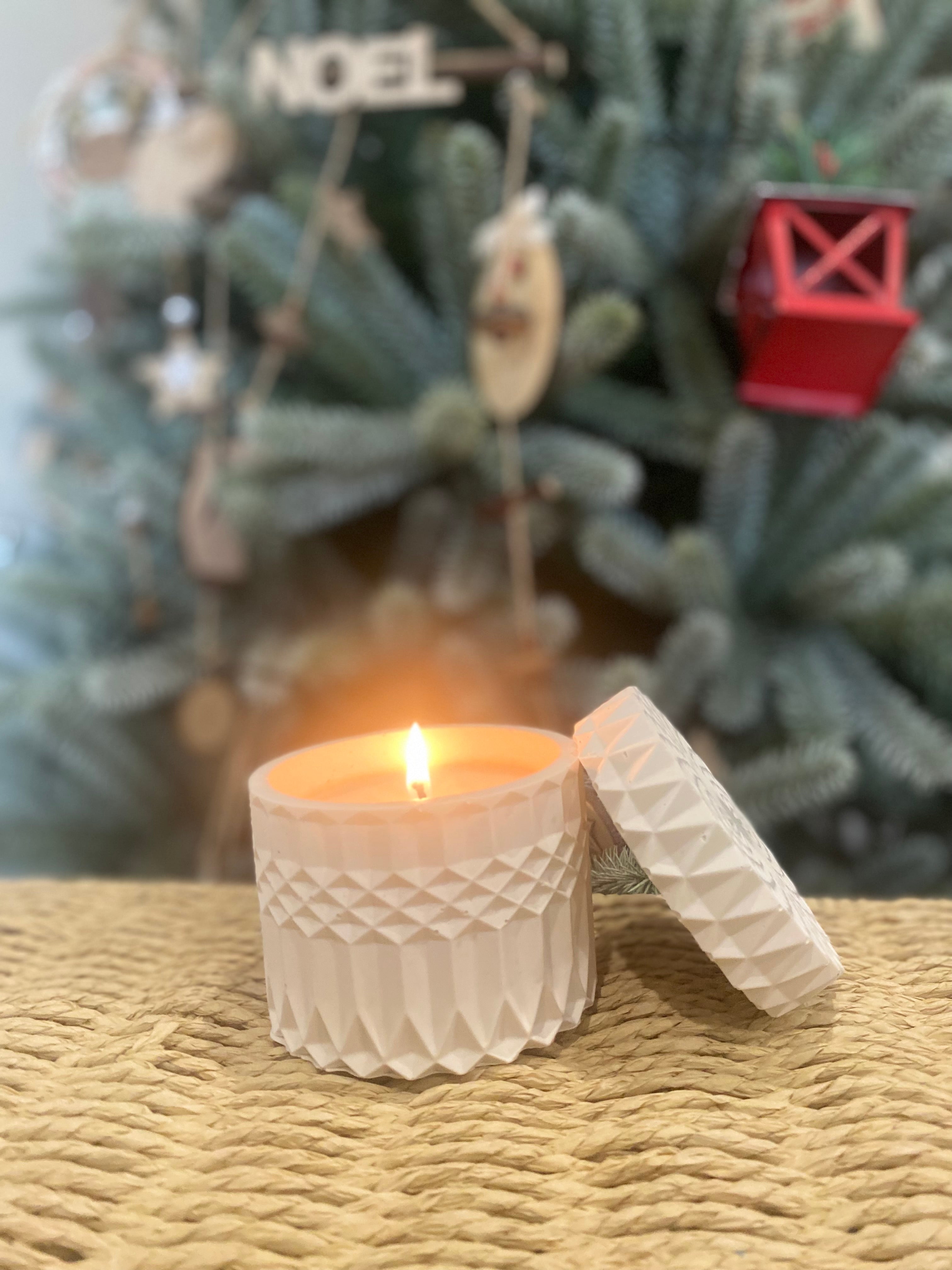 Bougie design parfumée artisanale – Cire d’olive