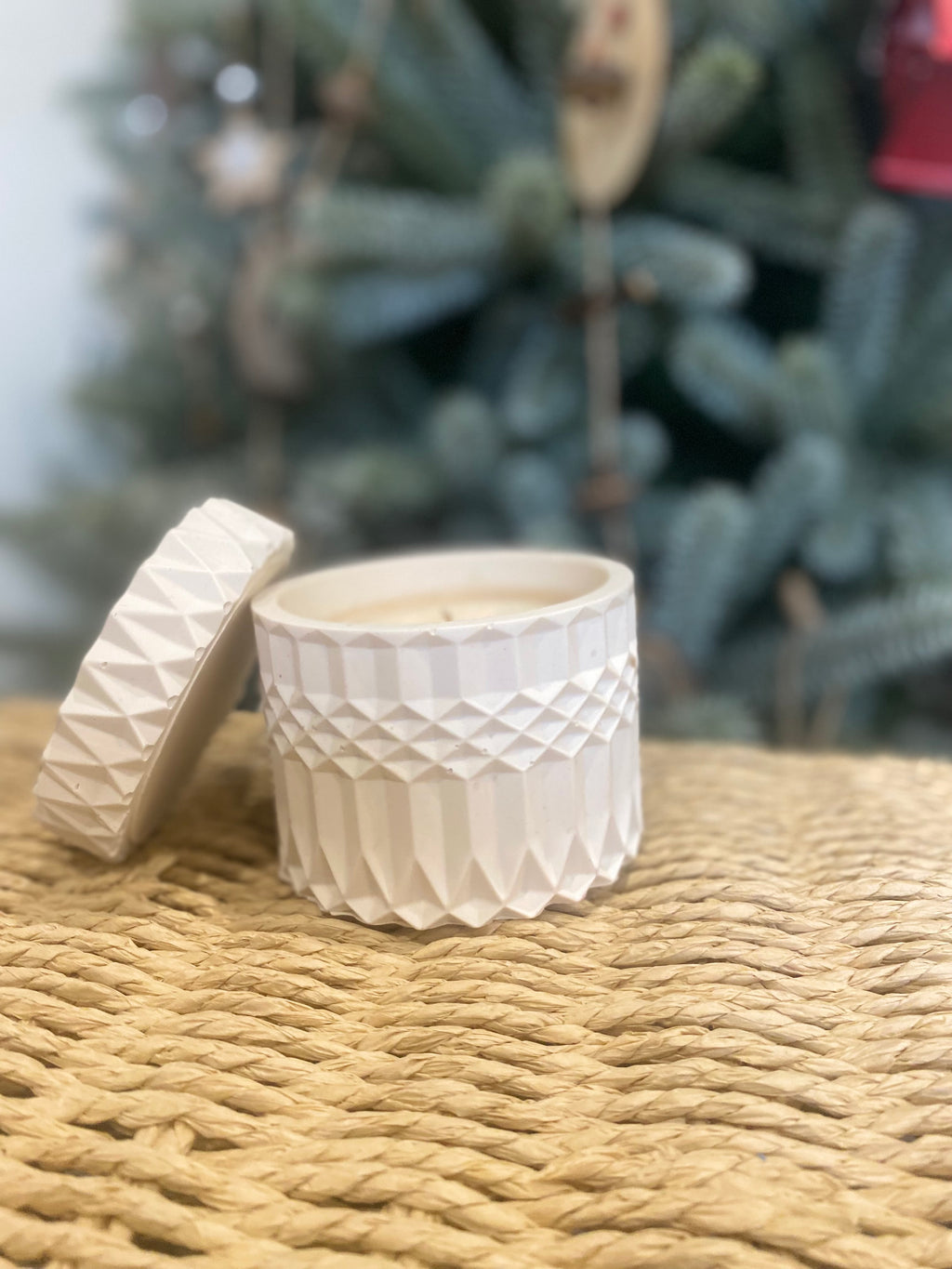 Bougie design parfumée artisanale – Cire d’olive