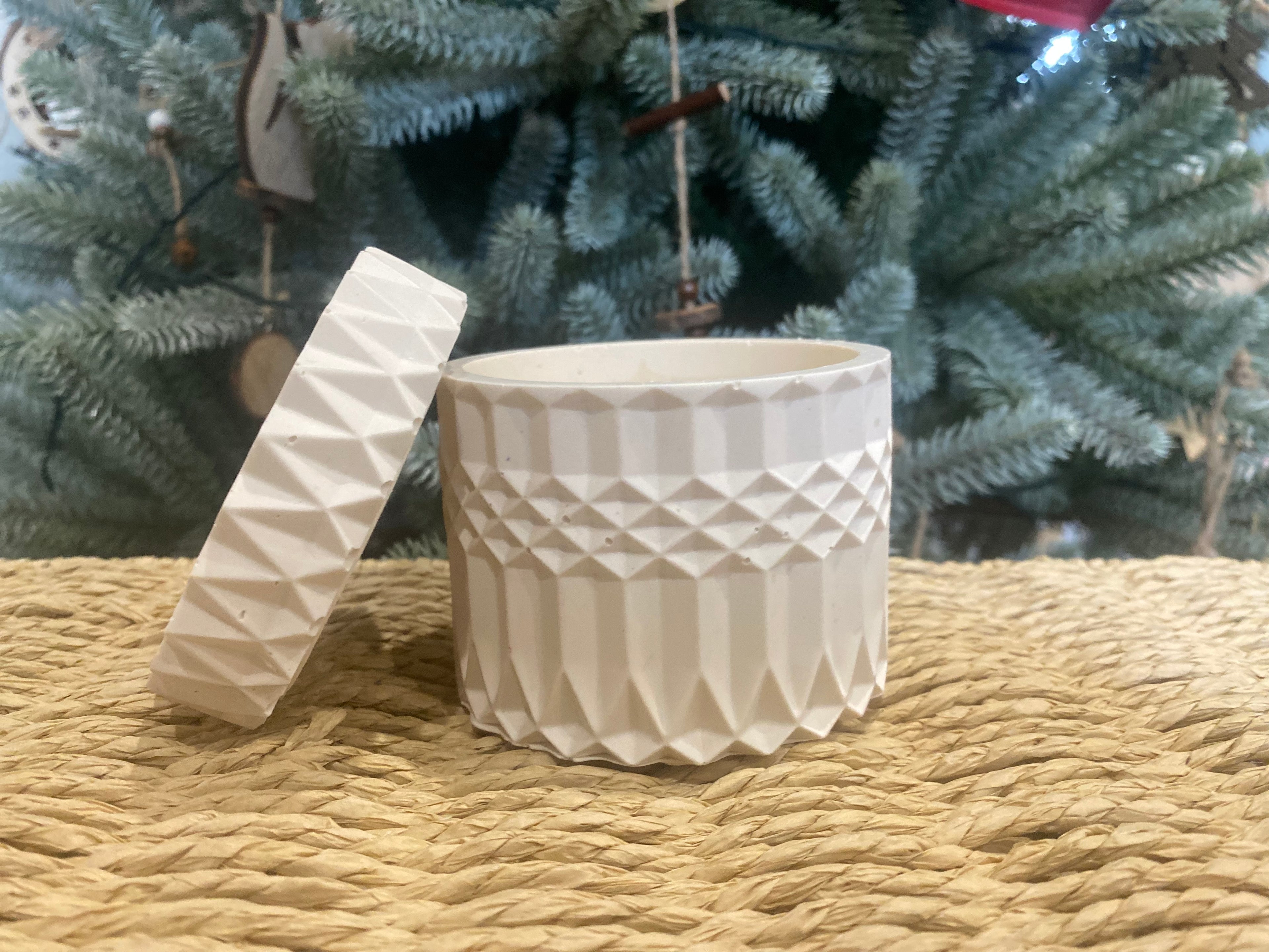 Bougie design parfumée artisanale – Cire d’olive