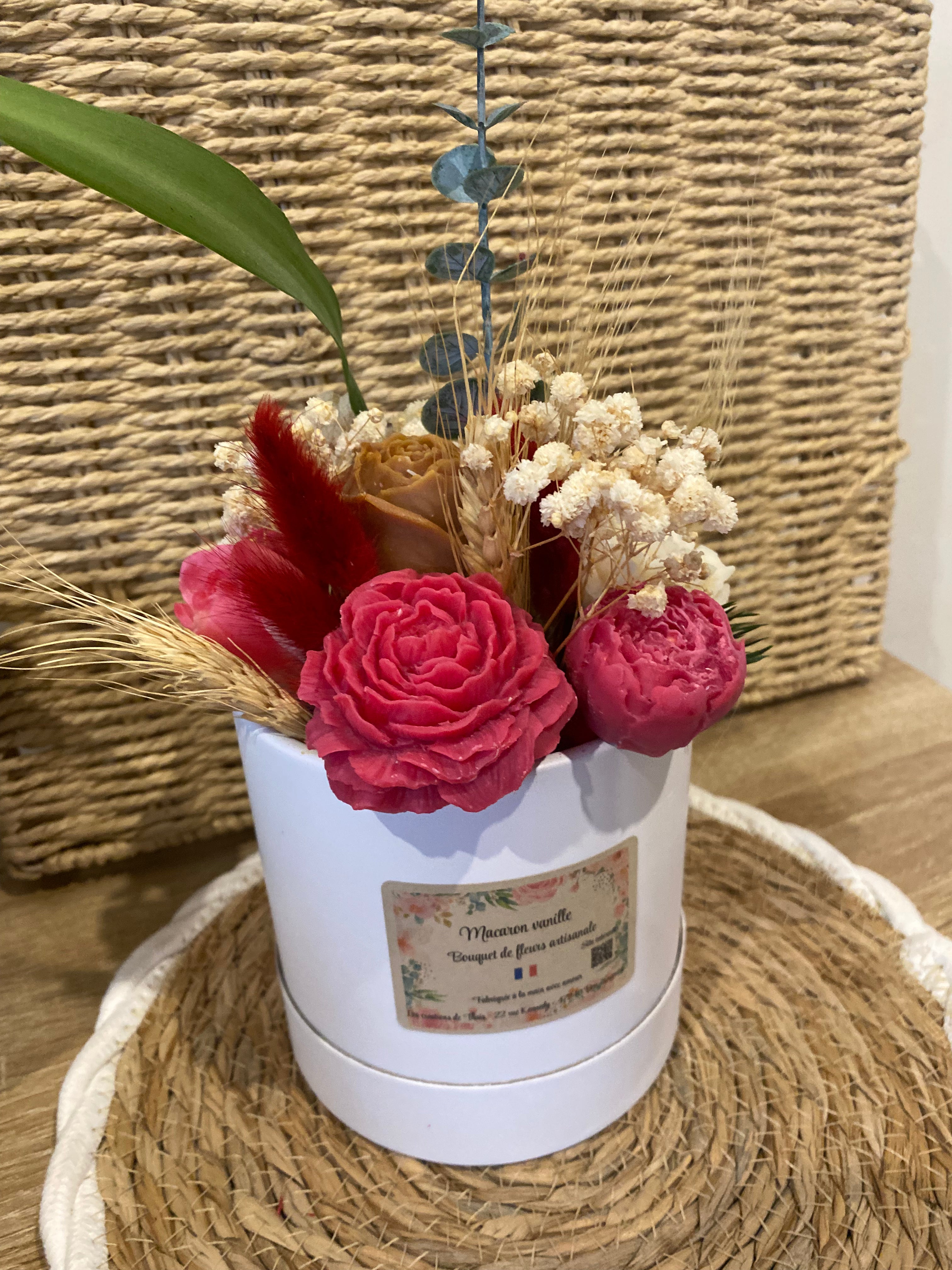 Bouquet de fleurs macaron vanille