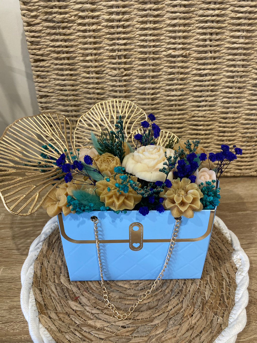 Bouquet de fleurs parfumées en cire – Rocher praliné