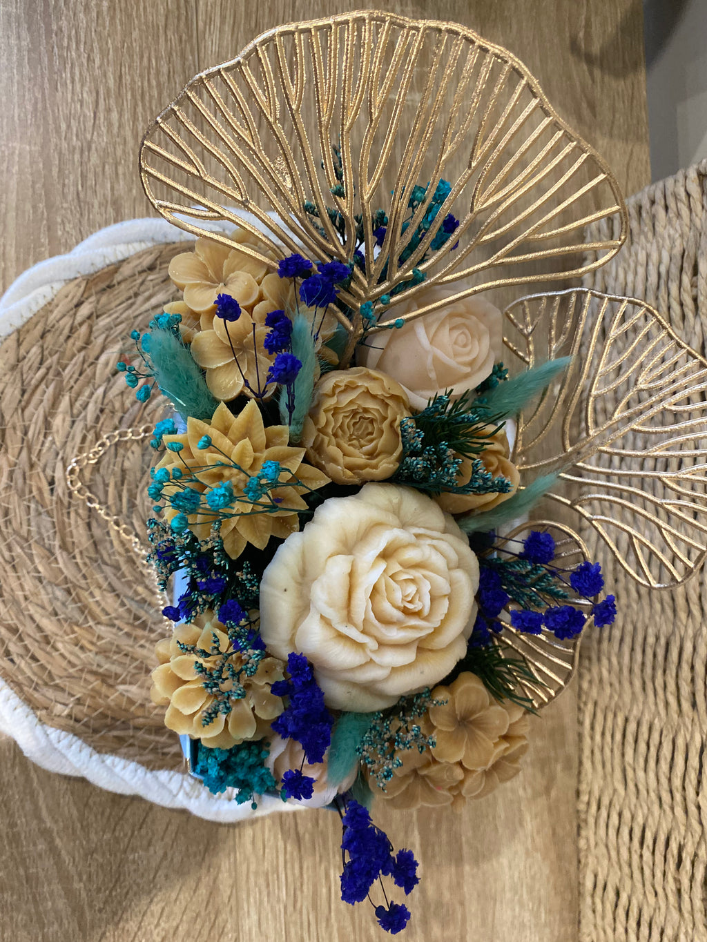 Bouquet de fleurs parfumées en cire – Rocher praliné