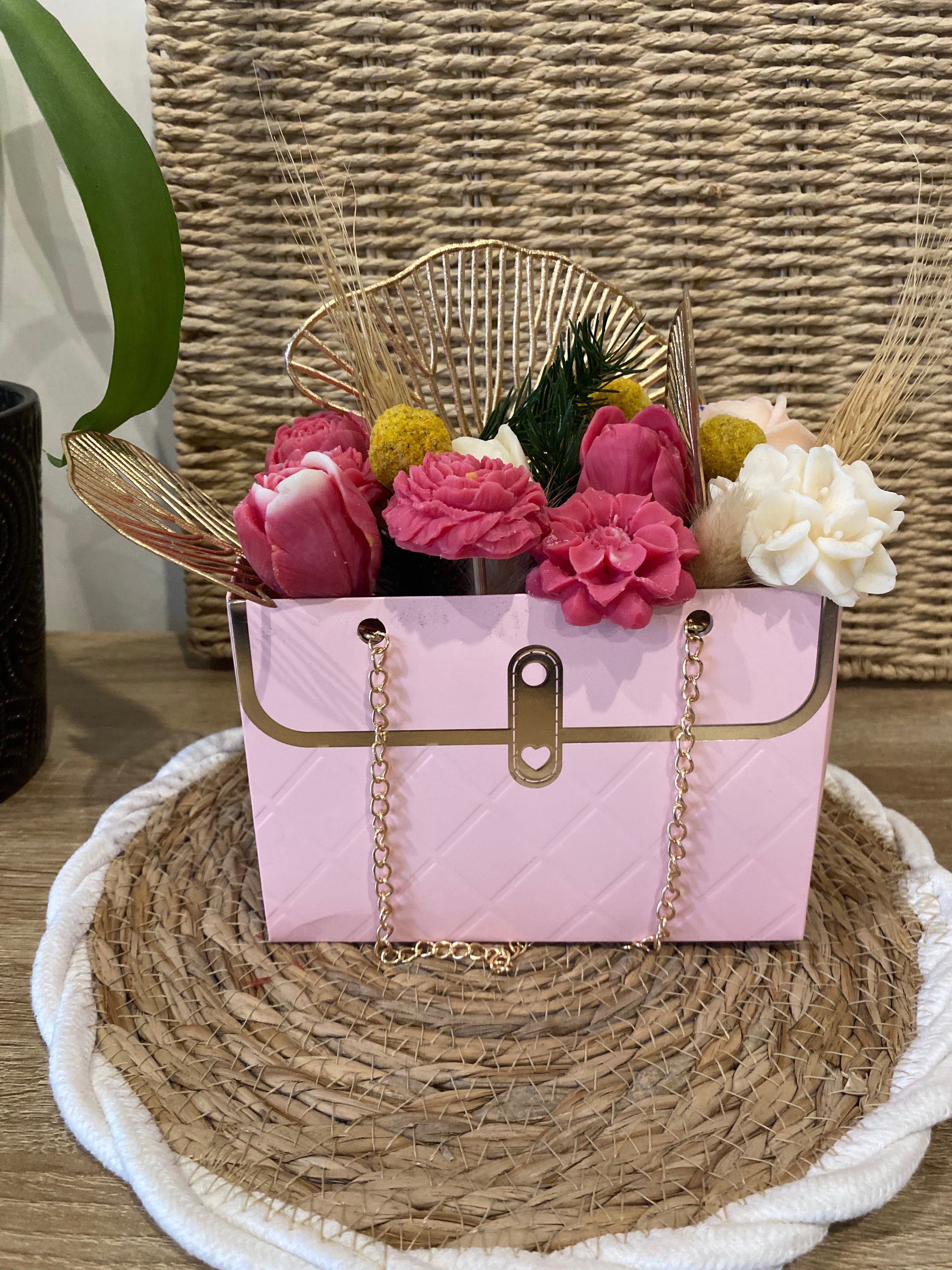 Bouquet de fleurs sac macaron vanille