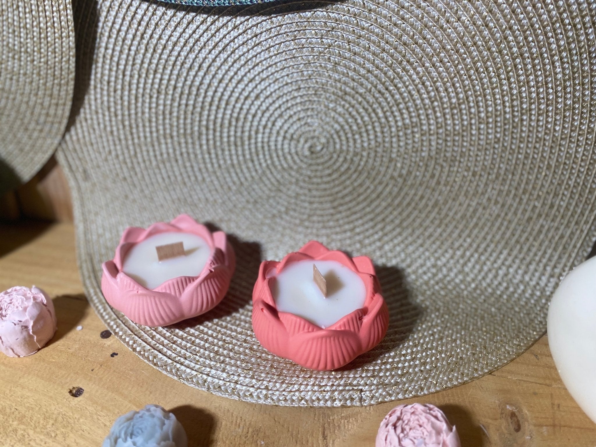 Bougie Lotus Alma - Édition Octobre Rose 🌸 - Les créations de Thaïs