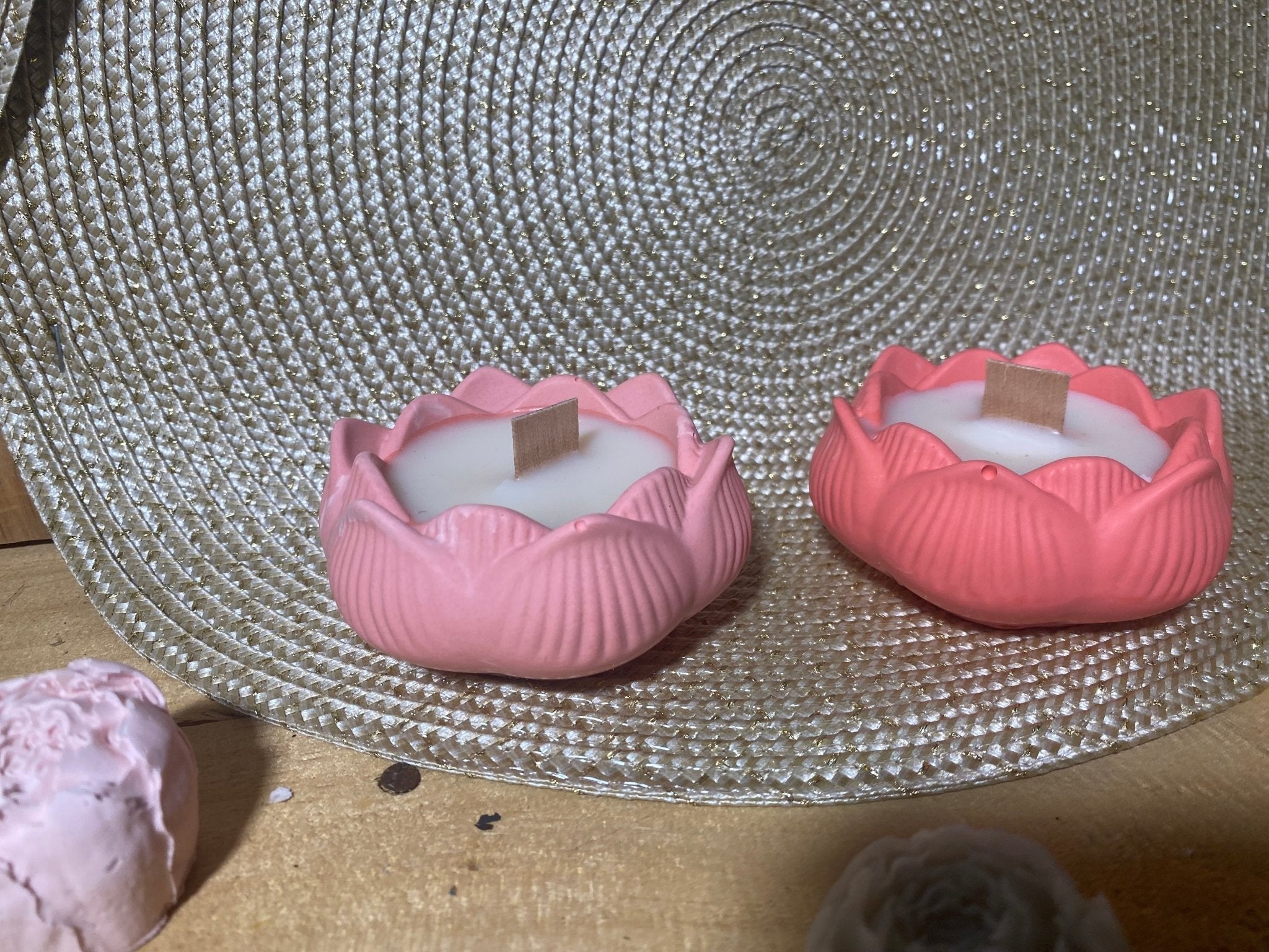 Bougie Lotus Alma - Édition Octobre Rose 🌸 - Les créations de Thaïs