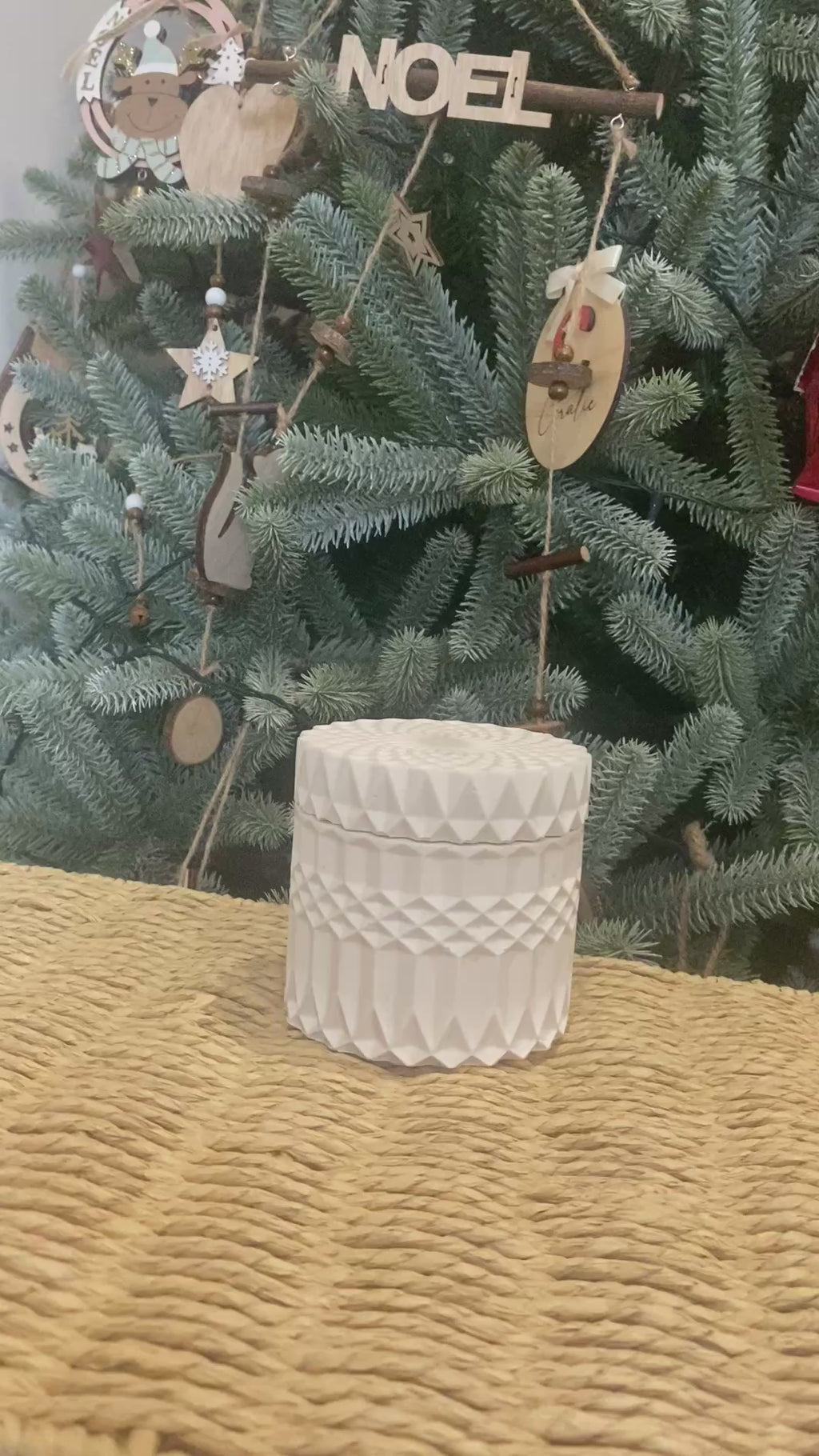 Bougie design parfumée artisanale – Cire d’olive